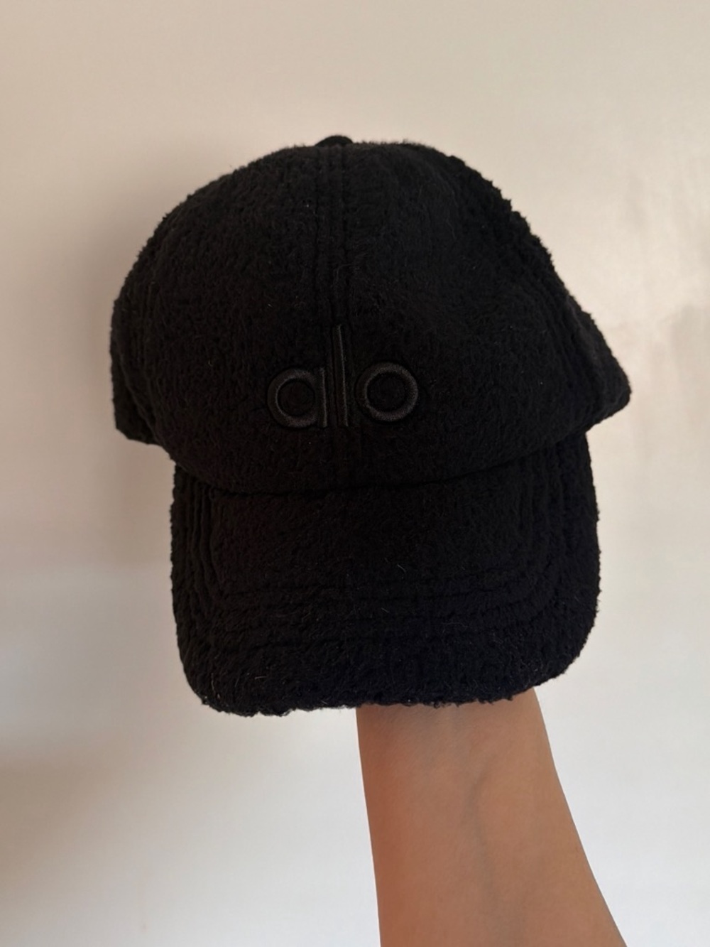 ALO Yoga  Black Sherpa Baseball Cap